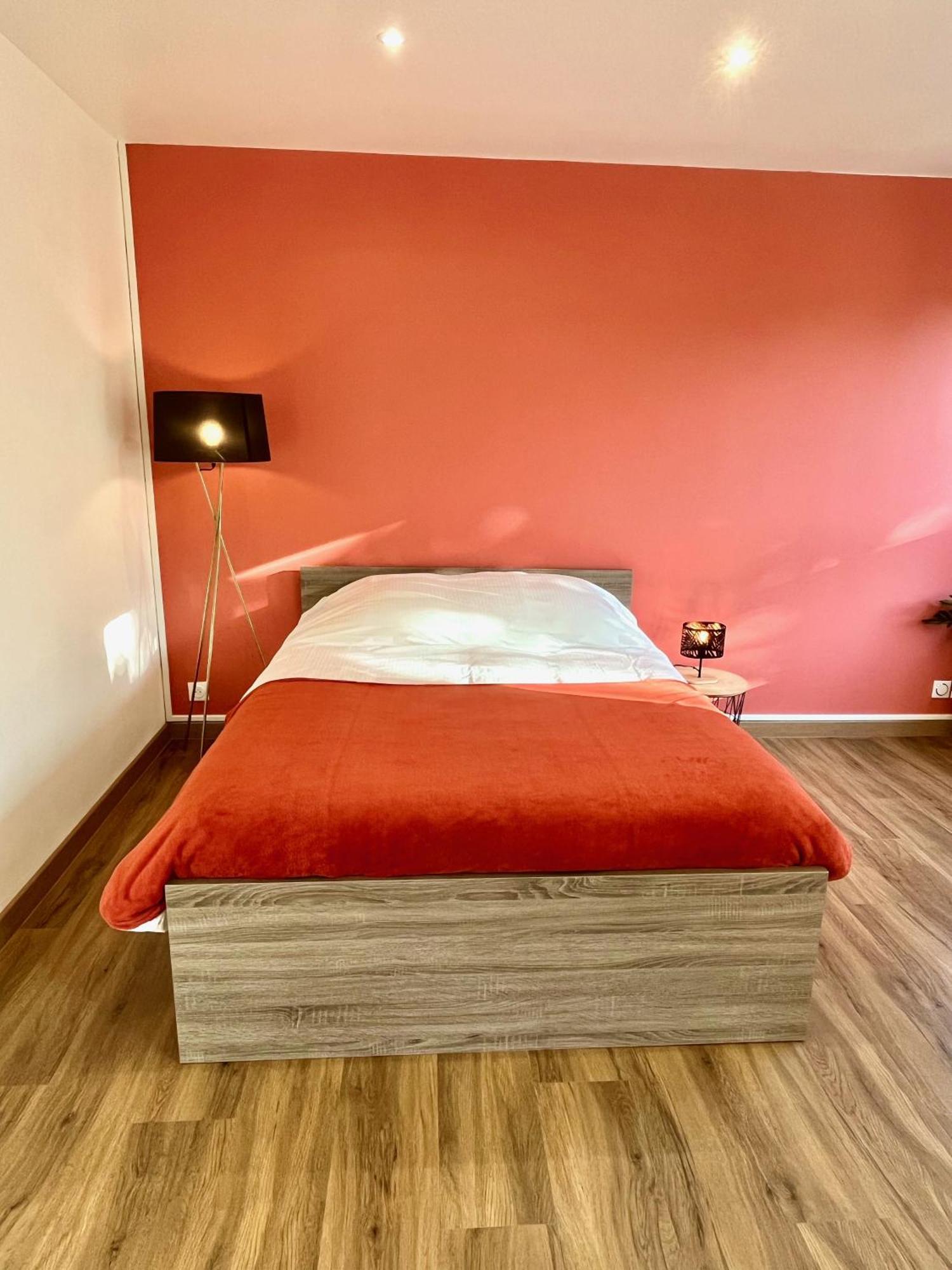 Charmant Studio + Parking Prive Caen Luaran gambar